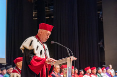 [FOTO] Ks. prof. Michał Heller doktorem honoris causa Politechniki Rzeszowskiej